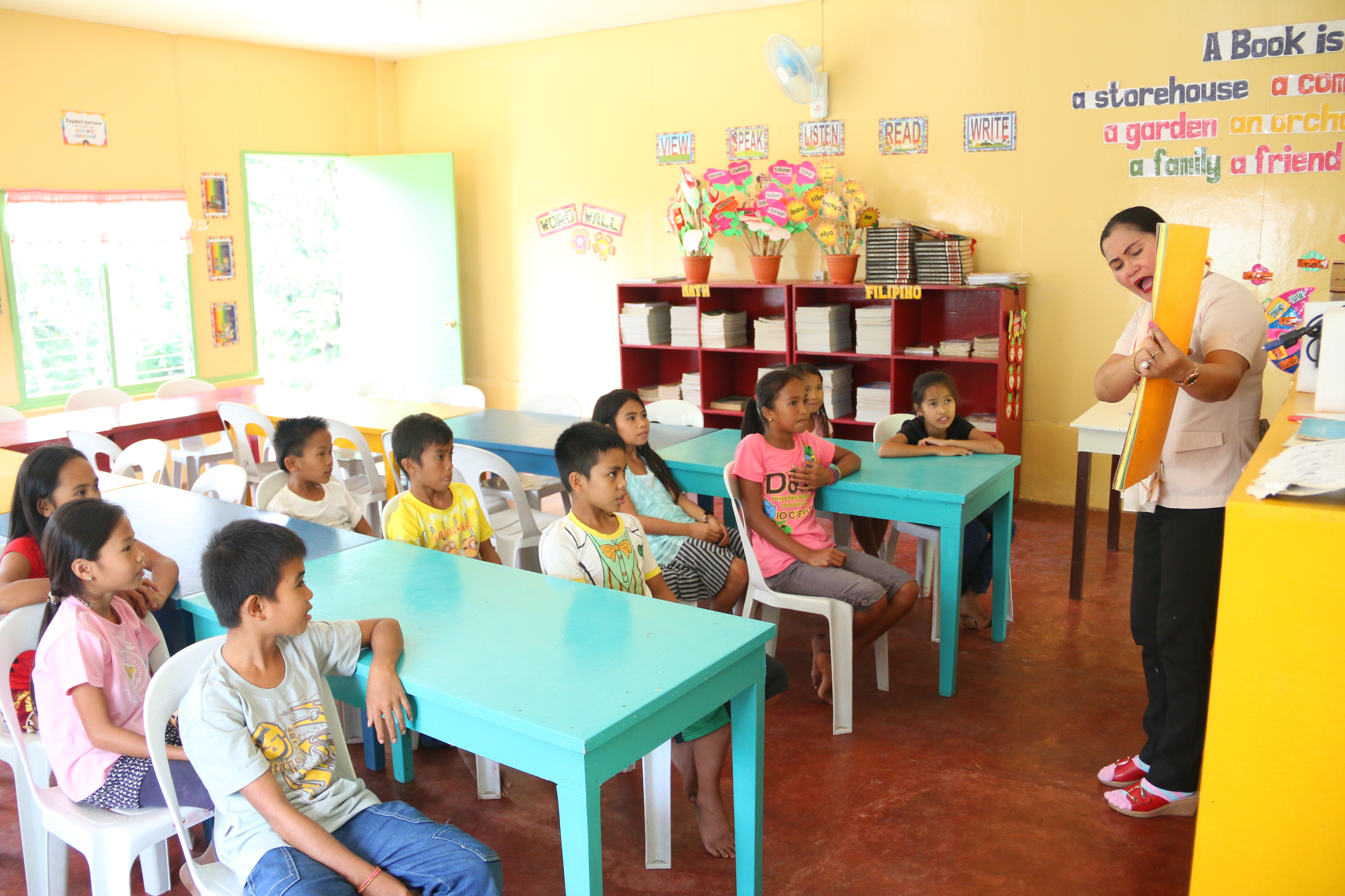 World Vision works in Zamboanga del Norte for more than 5 years already. Building classrooms, reading hubs and donating learning materials, are part of the organization’s commitment to improve the reading and writing skills of students.